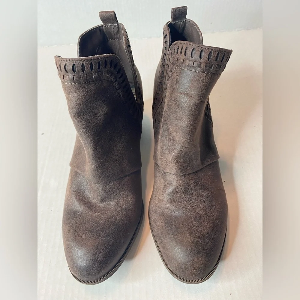 Rock & Candy Women's Size 7 Wide Brown Western Lipton Chelsea Ankle Boot